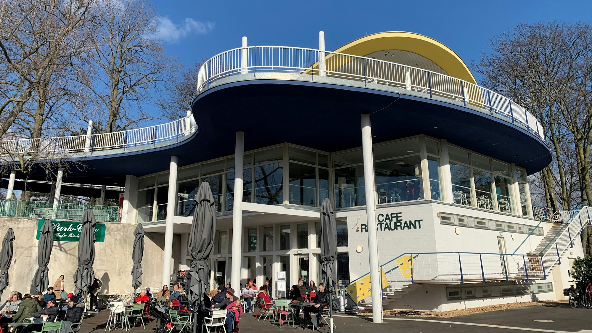Das Park-Café im Kölner Rheinpark.