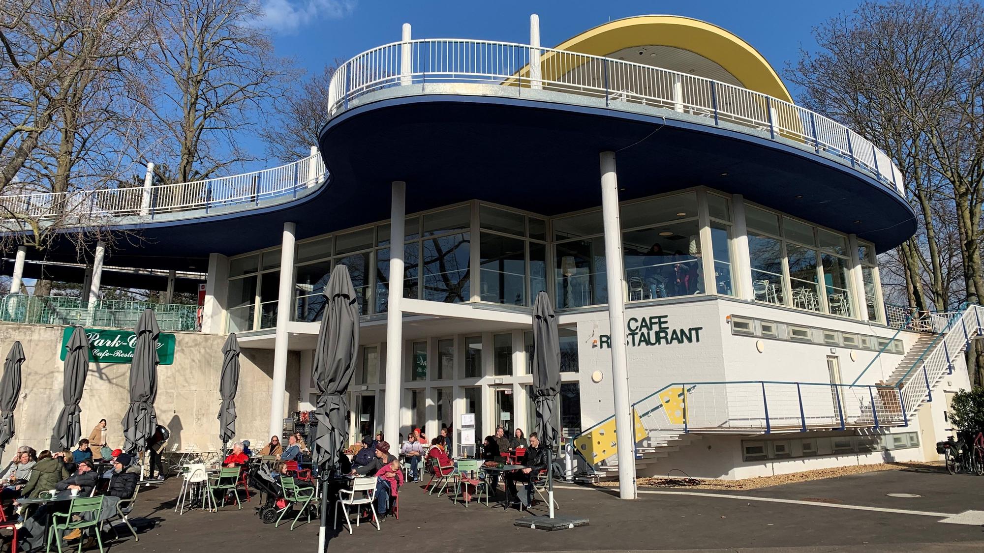 Das Park-Café im Deutzer Rheinpark.