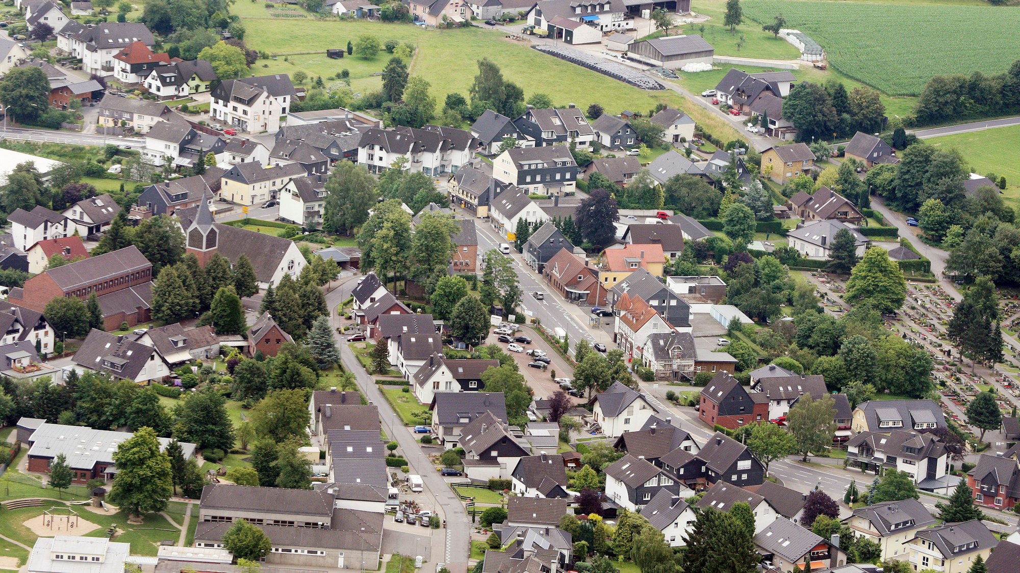 Luftbild von Overath-Heligenhaus.
