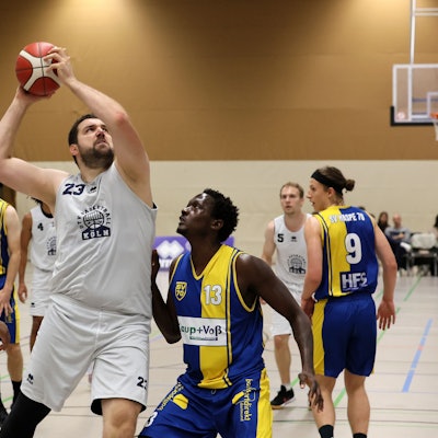 Deutzer TV vs. Hagen Haspe, Basketball, Regionalliga, Mitte: Christian Fröhlingsdorf (Deutz), 21.10.2022, Bild: Herbert Bucco
