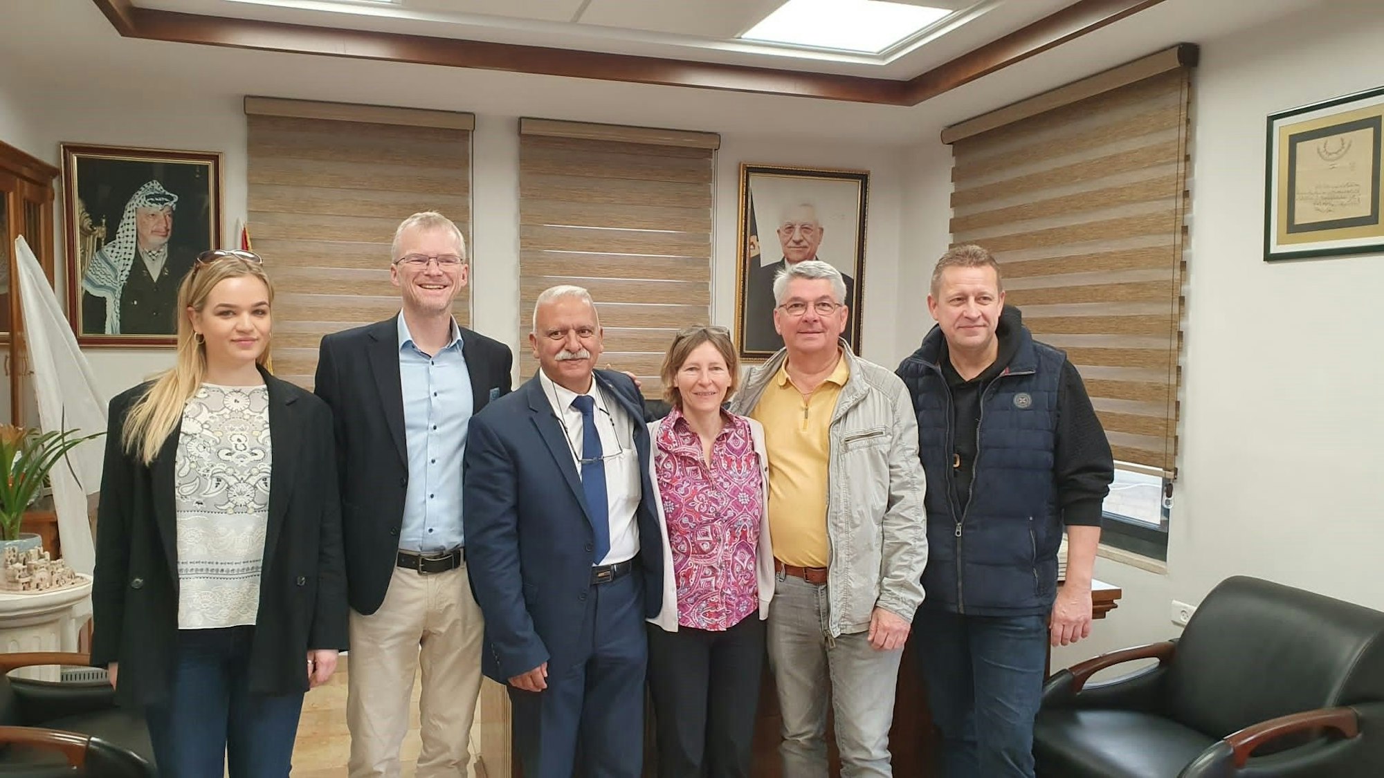Beit Jalas Bürgermeister Issa Al Qassis (3.v.l.) begrüßte die Gladbacher Delegation mit Bürgermeister Frank Stein (2.v.l.), Lutz Urbach (2.v.r.), Stefan Dekker (r.) und Anne Linden.