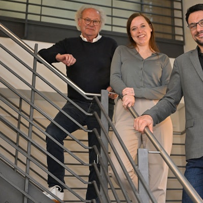 Die Geschäftsführer Berthold Kalsbach (l.) und Christian Welsch arbeiten im Team mit Schloss-Managerin Lisa-Ann Wittkopf.