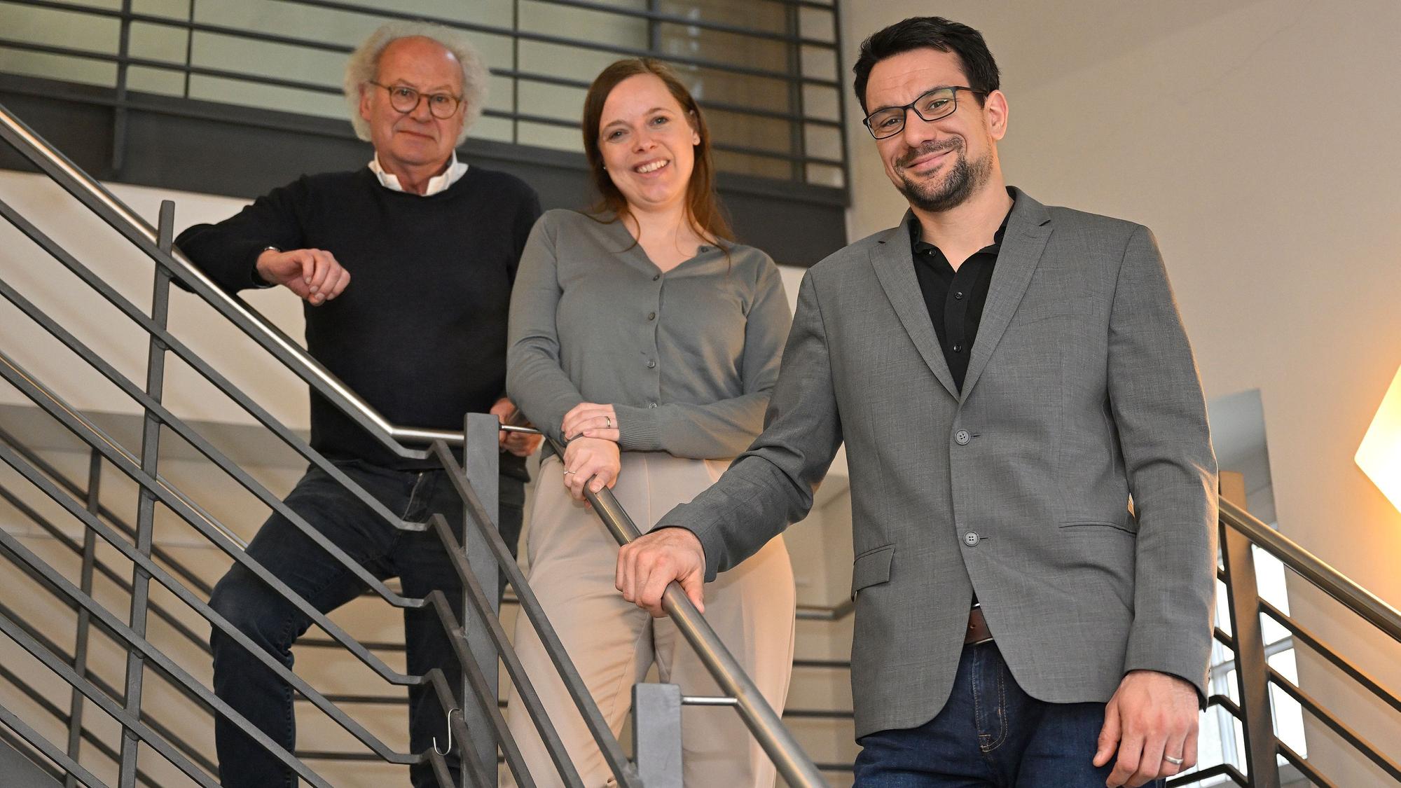Die Geschäftsführer Berthold Kalsbach (l.) und Christian Welsch arbeiten im Team mit Schloss-Managerin Lisa-Ann Wittkopf.