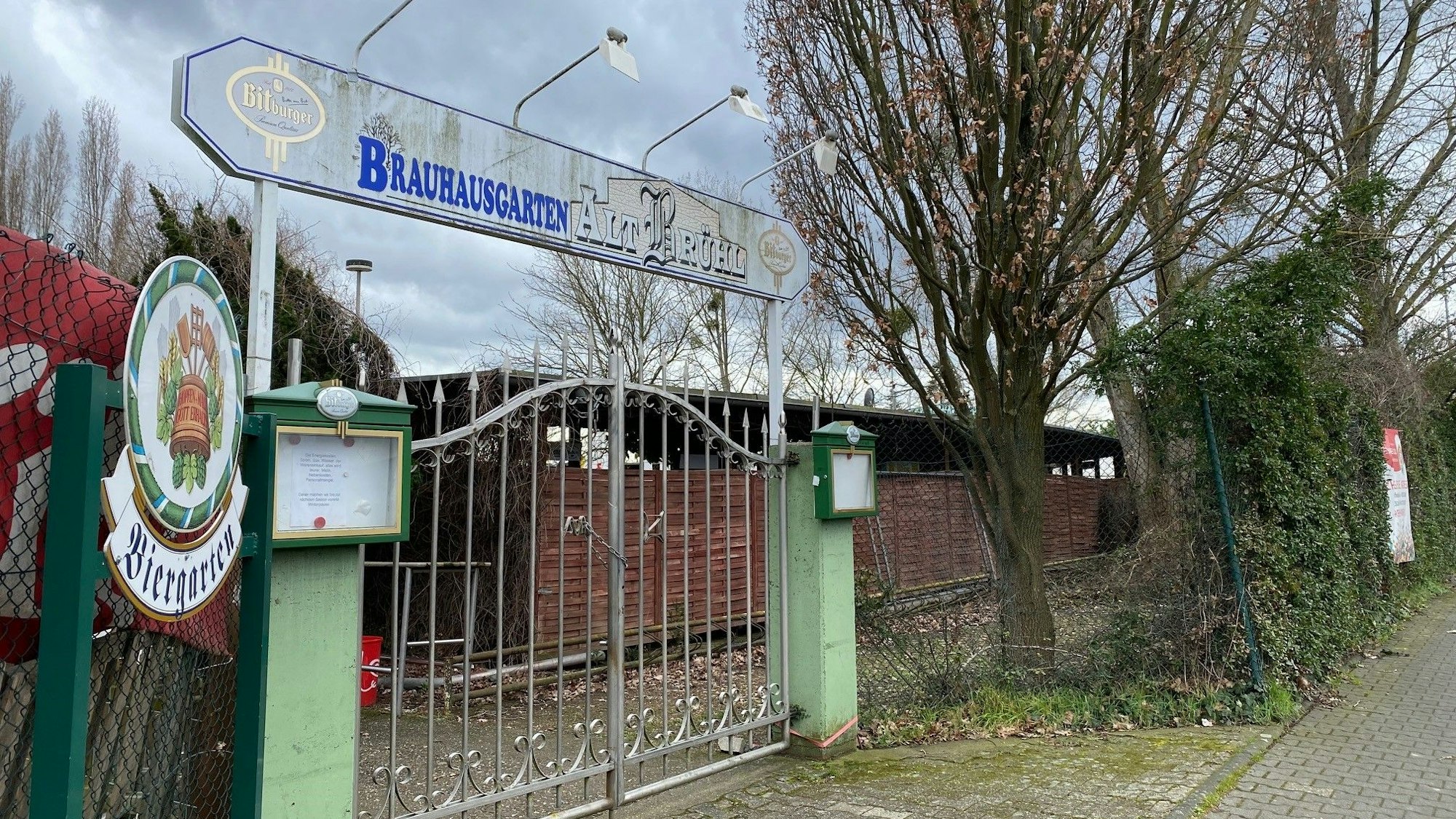 Eingangstor zum Brauhausgarten Alt-Brühl