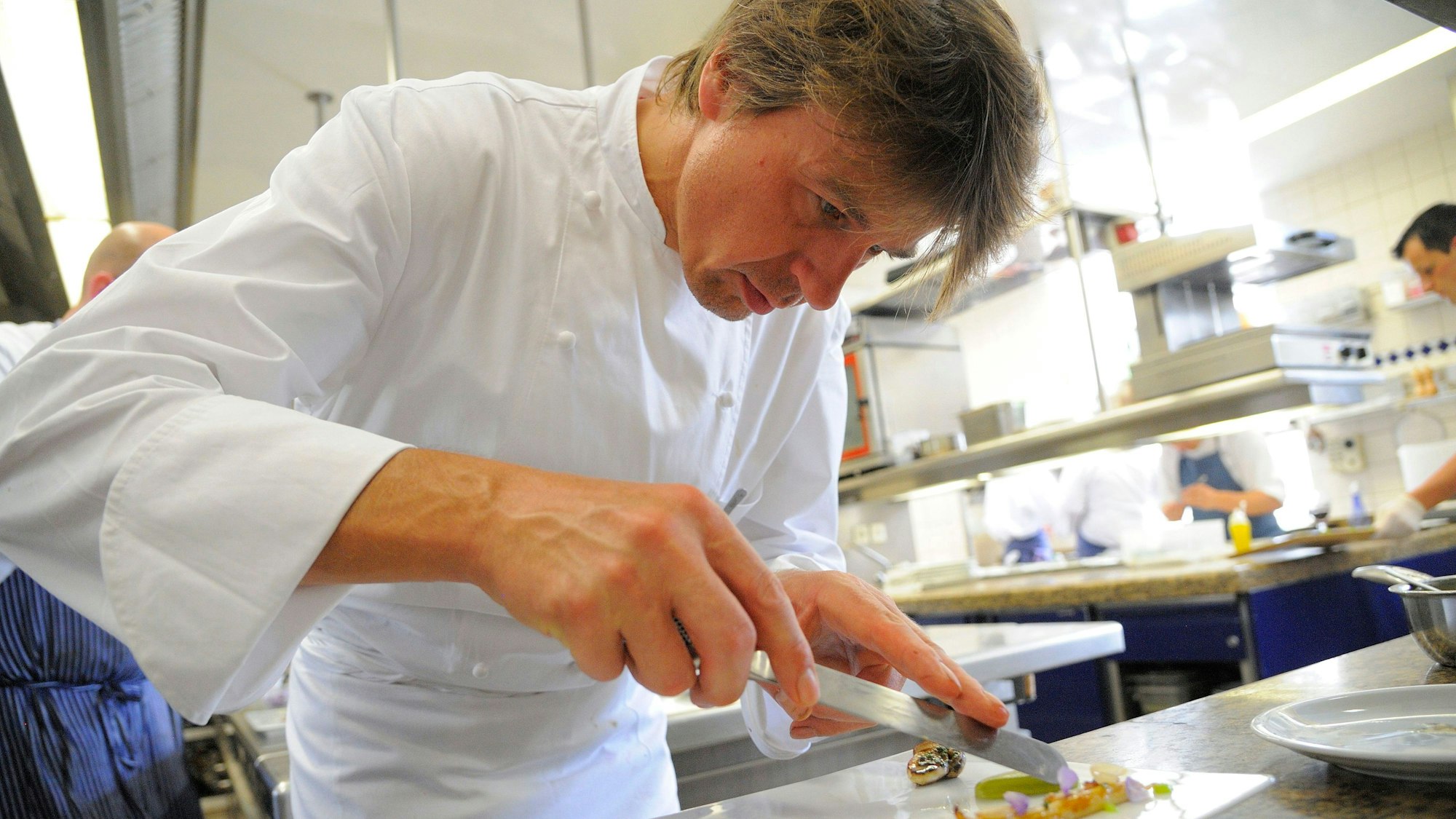 Joachim Wissler richtet ein Gericht an.