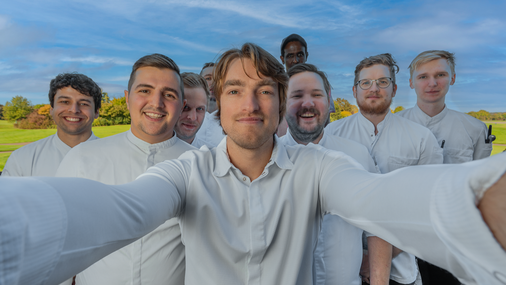 Sternekoch Torben Schuster mit seinem Team.