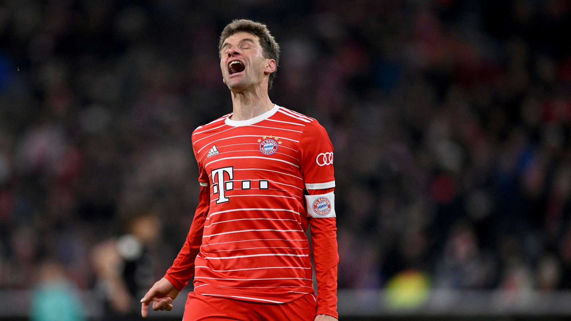 Thomas Müller war nach der Pokalniederlage gegen den SC Freiburg angefressen. Da kommt Wut auf, berichtete er im Interview nach dem Spiel.