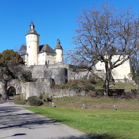 Blick auf das Schloss Homburg bei Nümbrecht.