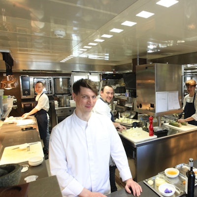 Unter der Lupe Zu Gast in der Sterneküche des Clostermanns Hof in Uckendorf mit Thomas Gilles und seinem Team