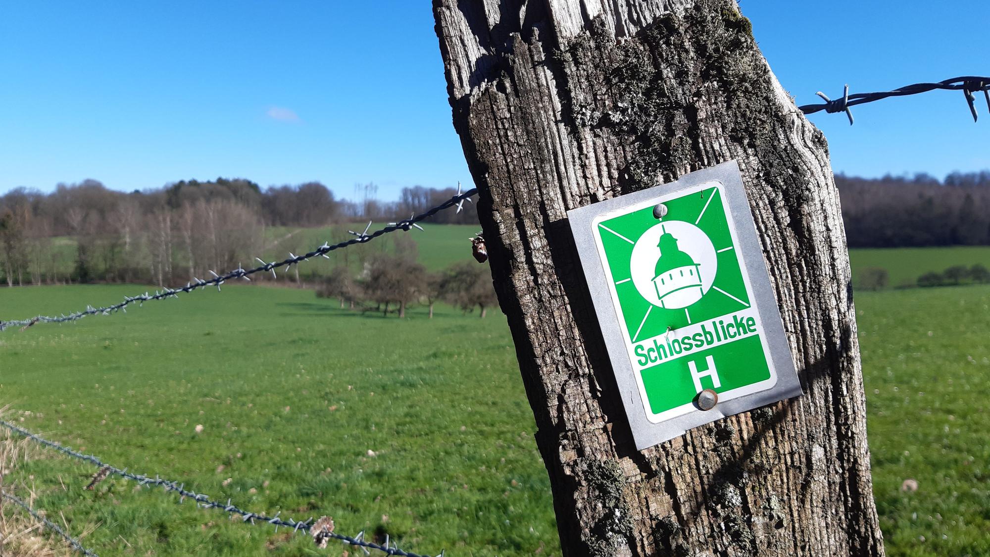 Wanderschild auf der Schlossblicke-Tour