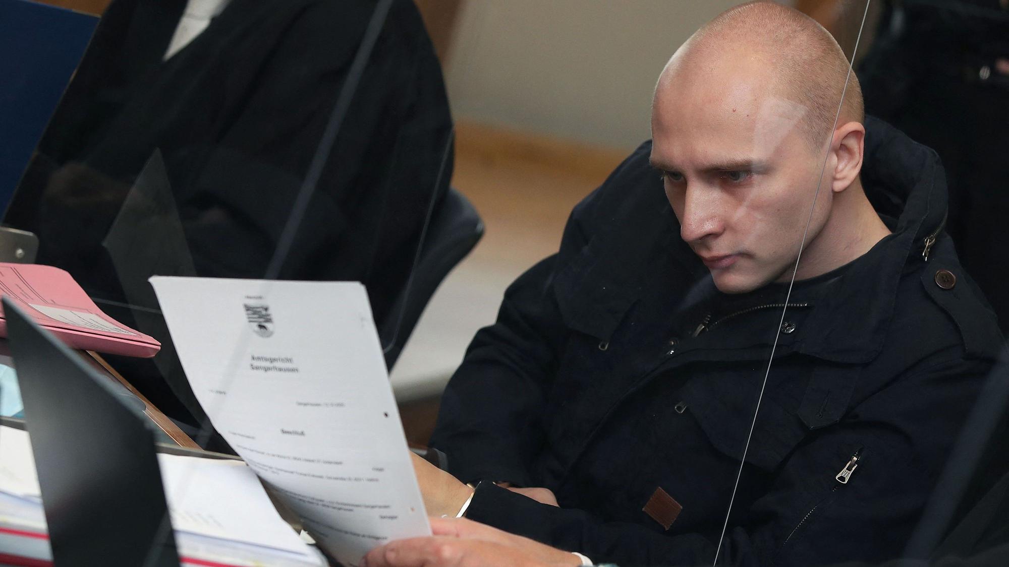 Attentäter von Halle: Der wegen Angriffs auf ein Synagoge und zweifachen Mordes verurteilte Stephan B. In der JVA Burg versuchte er mit einer Geiselnahme auszubrechen.