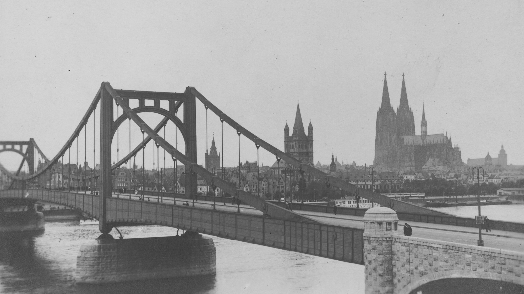 Beste Lage für den Schmuggel: Mit dem Rhein und der Nähe zu den Niederlanden und Belgien war Köln ein El Dorado für Schieber.