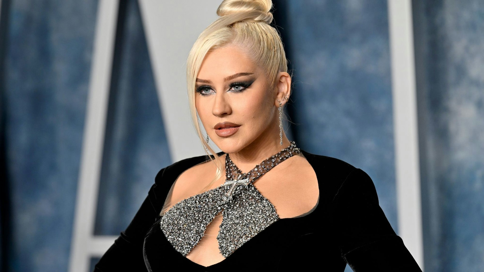 Christina Aguilera glamourös auf dem roten Teppich bei den Oscars.