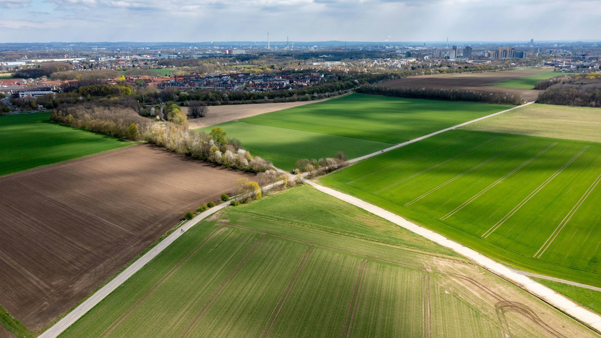 Eine Drohnenaufnahme zeigt das Gelände, auf dem das Veedel entstehen könnte.