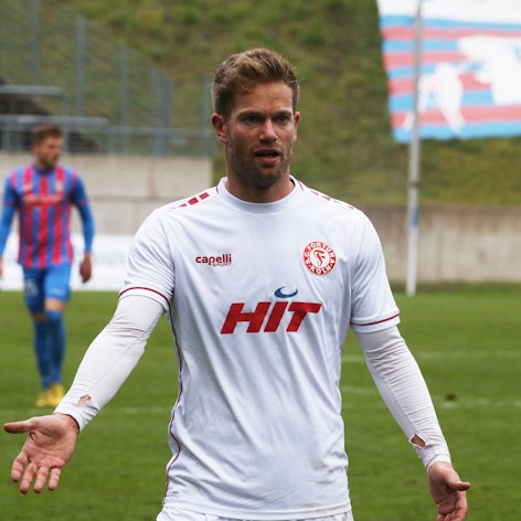 Regionallioga West, Saison 2022 - 2023, 17. Spieltag, 19.11.2022, Wuppertaler SV -- Fortuna Köln -- Sascha Marquet  Fortuna Köln  in Aktion *** Regionallioga West, season 2022 2023, 17 matchday, 19 11 2022, Wuppertaler SV Fortuna Köln Sascha Marquet Fortuna Köln in action