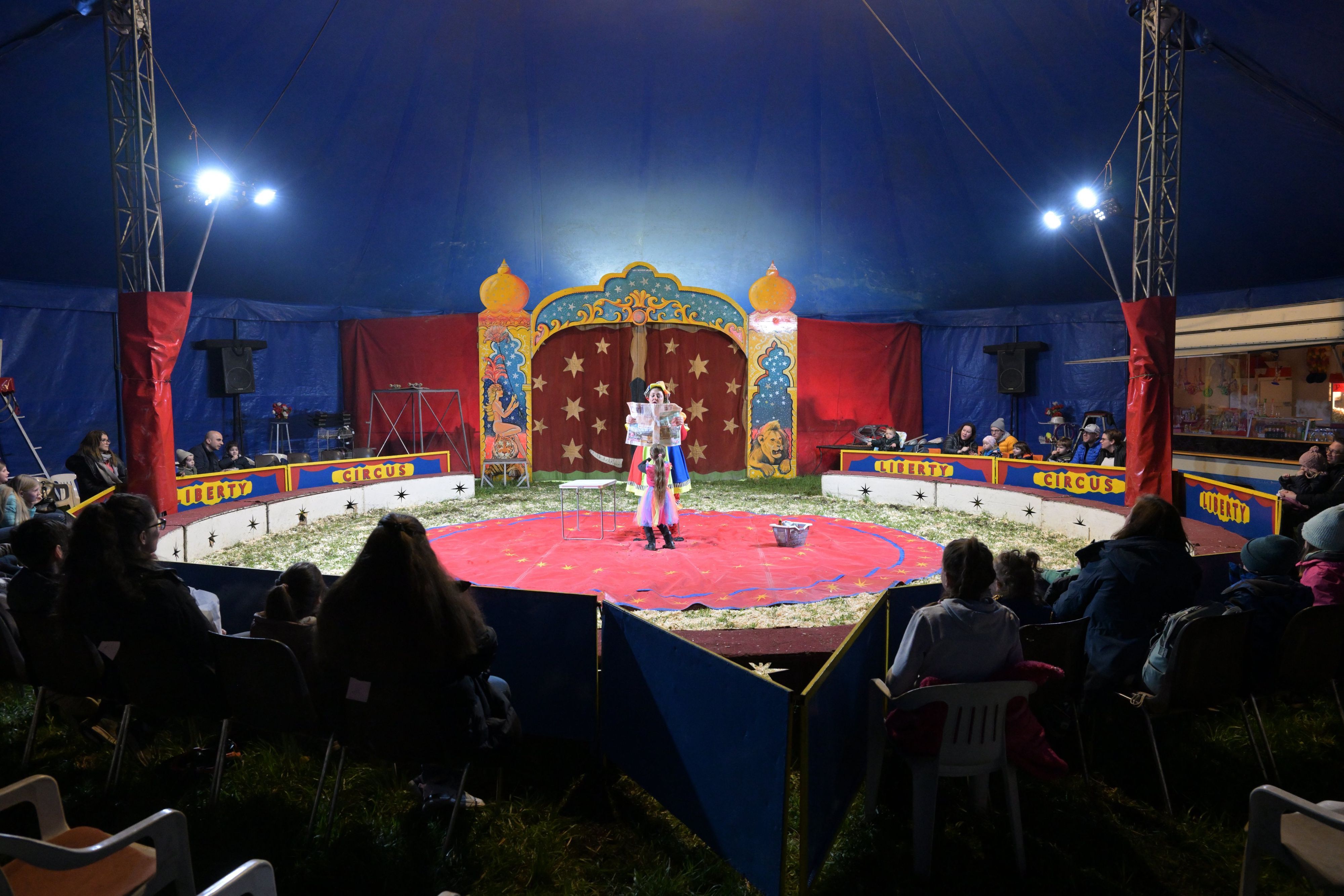 Die Manege des Zirkus Liberty.