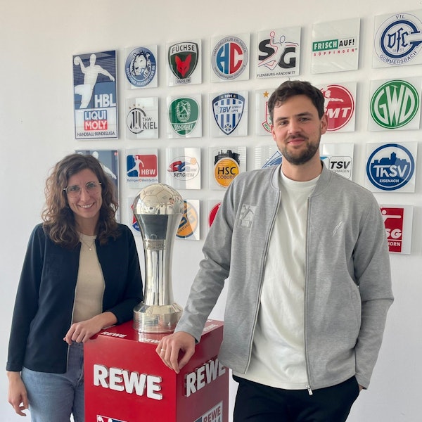Mareen Milse und Daniel Koenen mit dem DHB-Pokal