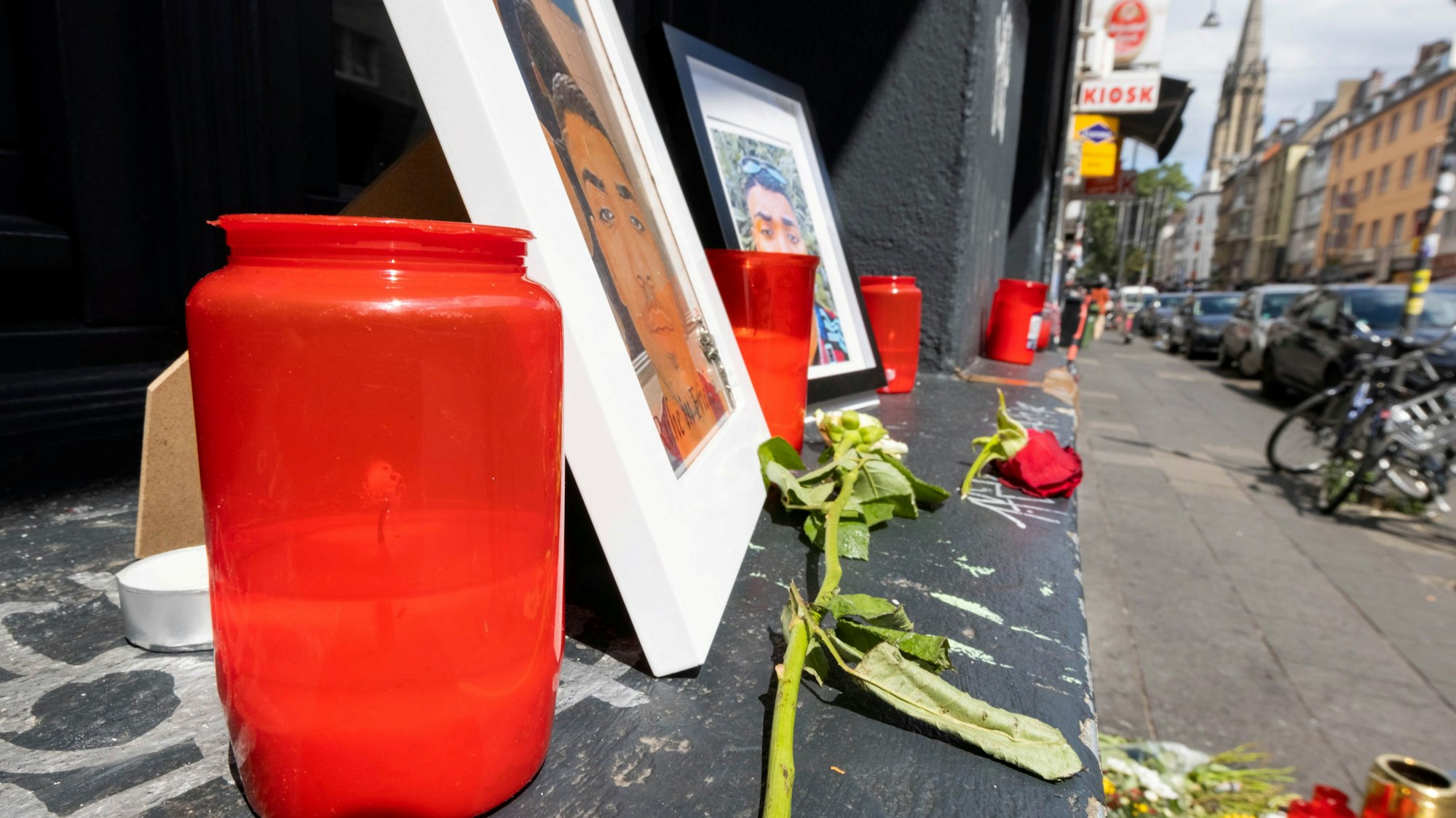 Tatort Zülpicher Straße: Auf der Partymeile kam es im Juli 2021 zu einem tödlichen Streit unter Heranwachsenden.