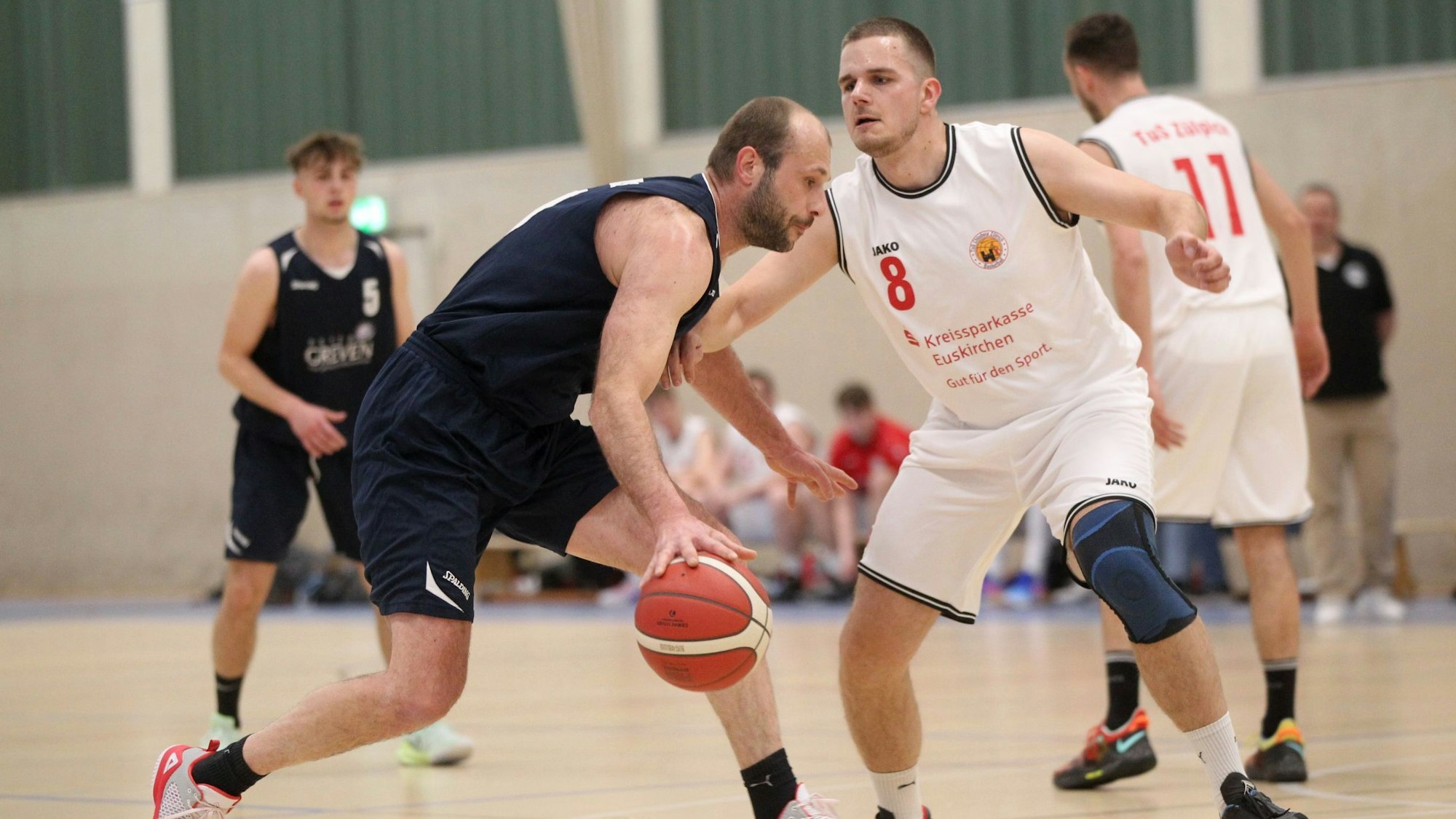 Warum denn gegeneinander, wenn es ein Miteinander sein kann? Nico Zimmermann (l.) und Simon Benentreu.
