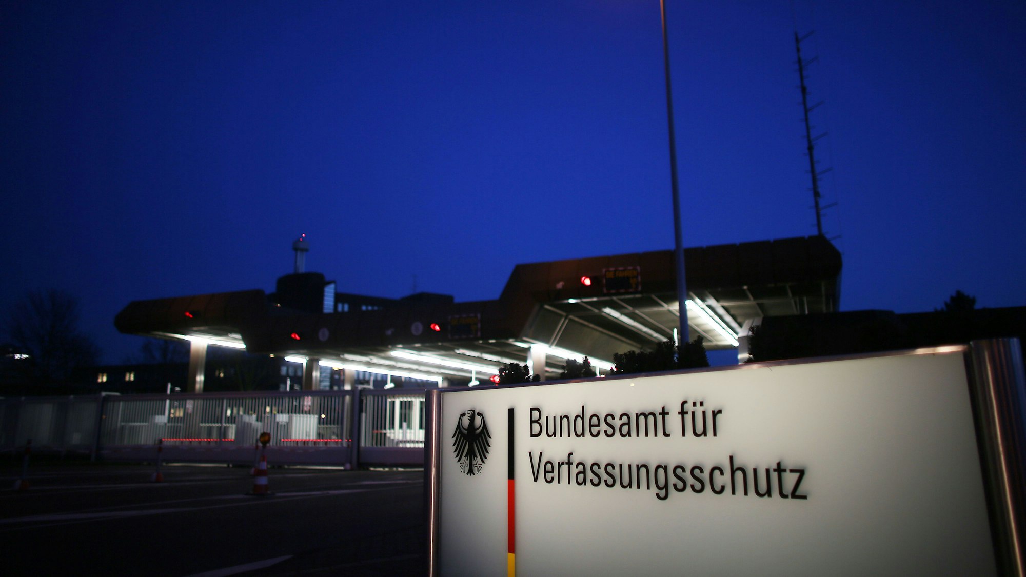 Der Verfassungsschutz hat den Ex-Politiker Roger Beckamp im Visier.