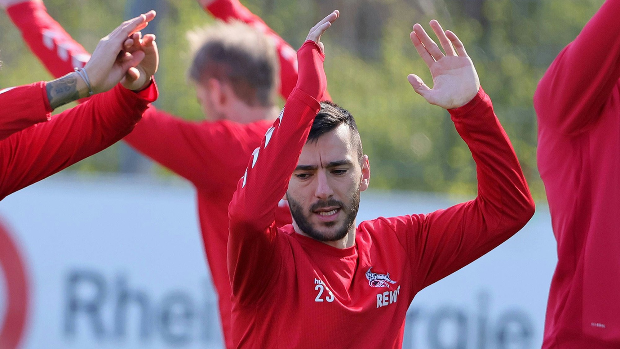 Hat sich für einen Platz im Kader mächtig gestreckt: FC-Stürmer Sargis Adamyan.