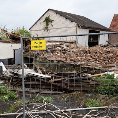 Das „Horrorhaus“ von Höxter wurde im April 2022 abgerissen. Zu sehen sind die Trümmer und Überreste des Hauses.
