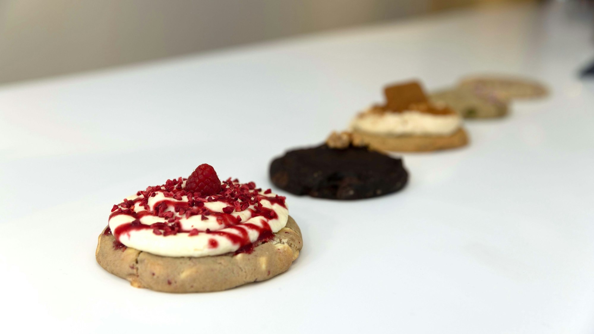 Bunt verzierte Kekse gibt es bei Cookie Couture auf der Ehrenstraße.