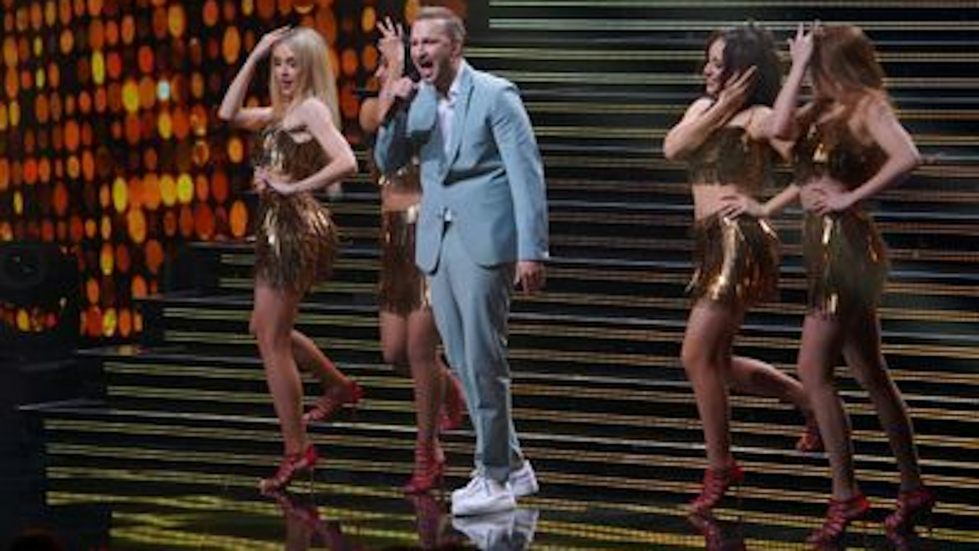 Das Foto zeigt David Leischik aus Hürth. Er durfte zwei Mal in den DSDS-Liveshows auftreten. Am vorigen Samstag (8. April) erhielt er zu wenige Anrufe und schied aus.