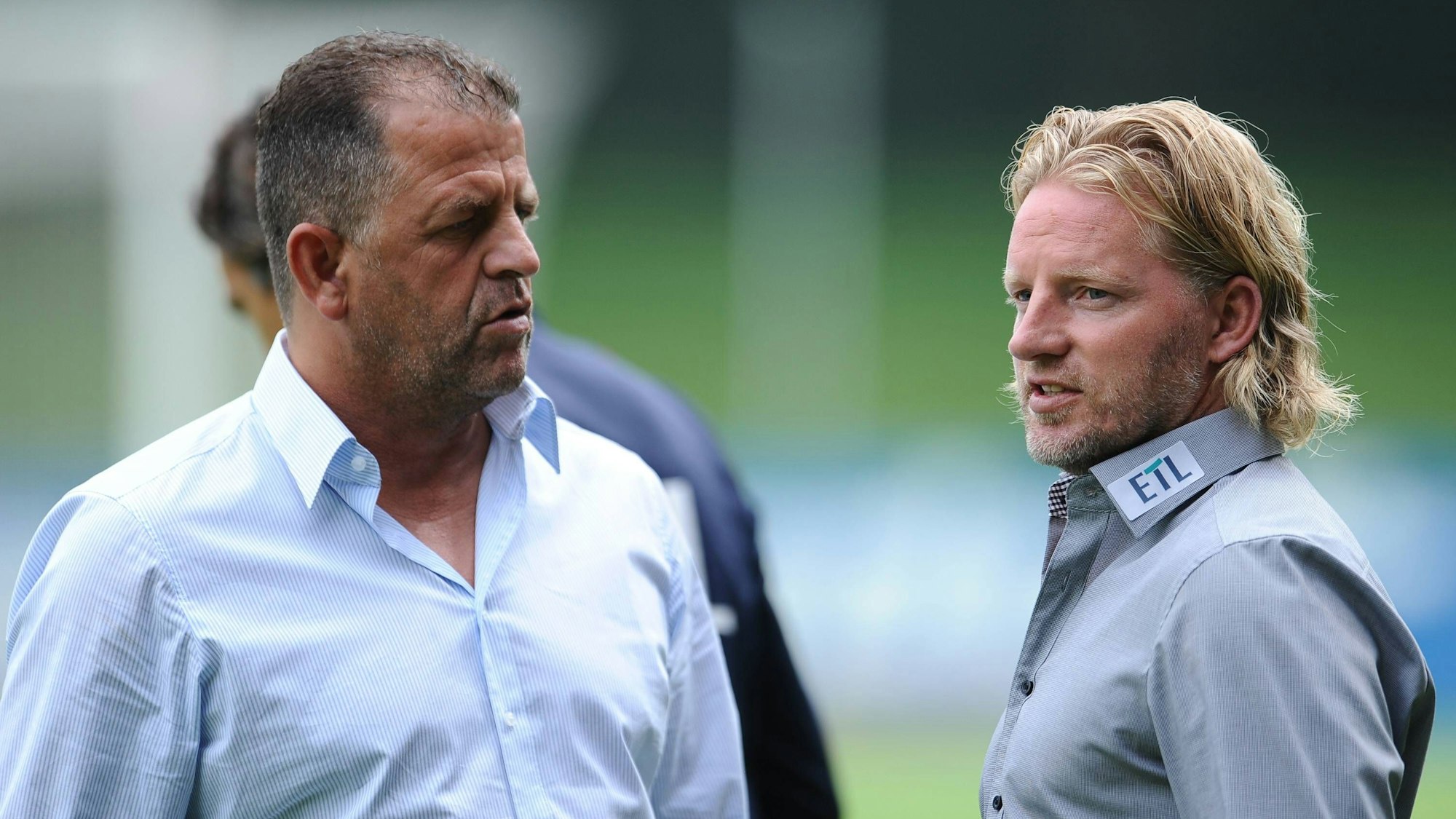 Fußball Testspiel: Viktoria Köln - Lechia Gdansk am 26.07.2014 im Sportpark Höhenberg in Köln Franz Wunderlich ( Vorstand Viktoria Köln ), links - Stephan Küsters ( Sportlicher Leiter Viktoria Köln ), rechts
Football try out Viktoria Cologne Lechia Gdansk at 26 07 2014 in Sports Park Mountain height in Cologne Franz Wunderlich Board of managers Viktoria Cologne left Stephan Küsters Sporty Leader Viktoria Cologne right