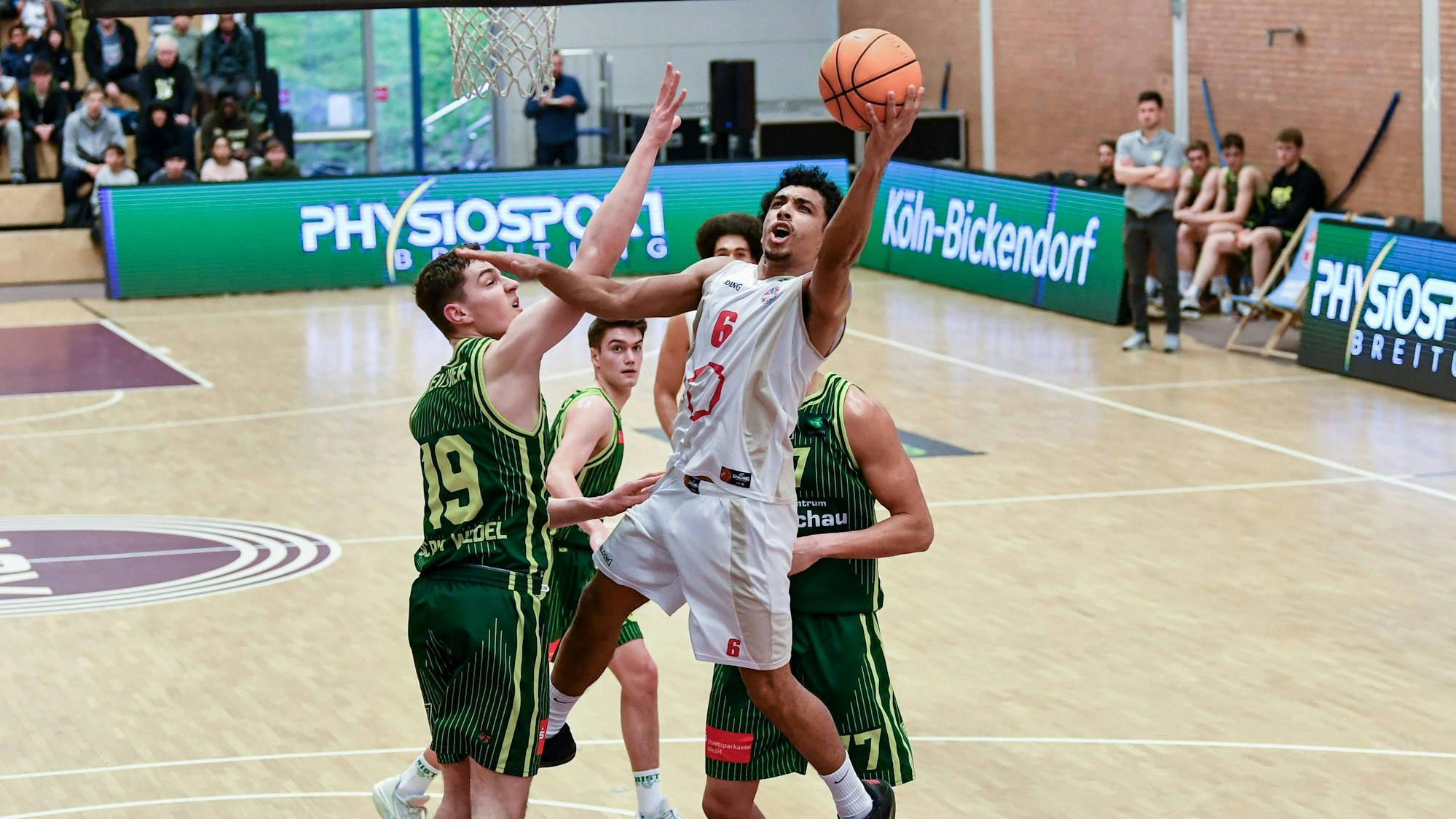 Barmer 2. Basketball Bundesliga ProB, Rheinstars Koeln vs. SC Rist Wedel, 01.04.2023 Ali Sow RheinStars Koeln 6, Barmer 2. Basketball Bundesliga ProB, Rheinstars Koeln vs. SC Rist Wedel am 01.04.2023 im ASV Koeln in Koeln Nordrhein-Westfalen *** Barmer 2 Basketball Bundesliga ProB, Rheinstars Koeln vs SC Rist Wedel, 01 04 2023 Ali Sow RheinStars Koeln 6 , Barmer 2 Basketball Bundesliga ProB, Rheinstars Koeln vs SC Rist Wedel on 01 04 2023 at ASV Koeln in Koeln North Rhine Westphalia Copyright: xBEAUTIFULxSPORTS/Mueller-Laschetx