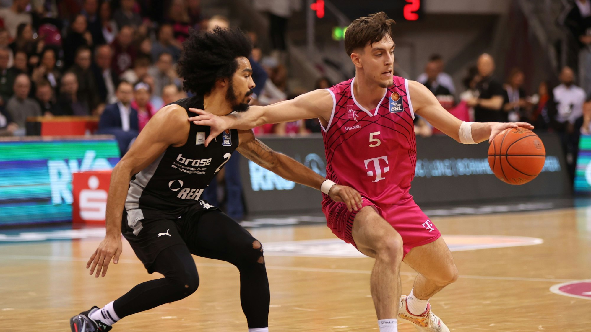 Telekom Baskets Bonn vs Medi Bayreuth.