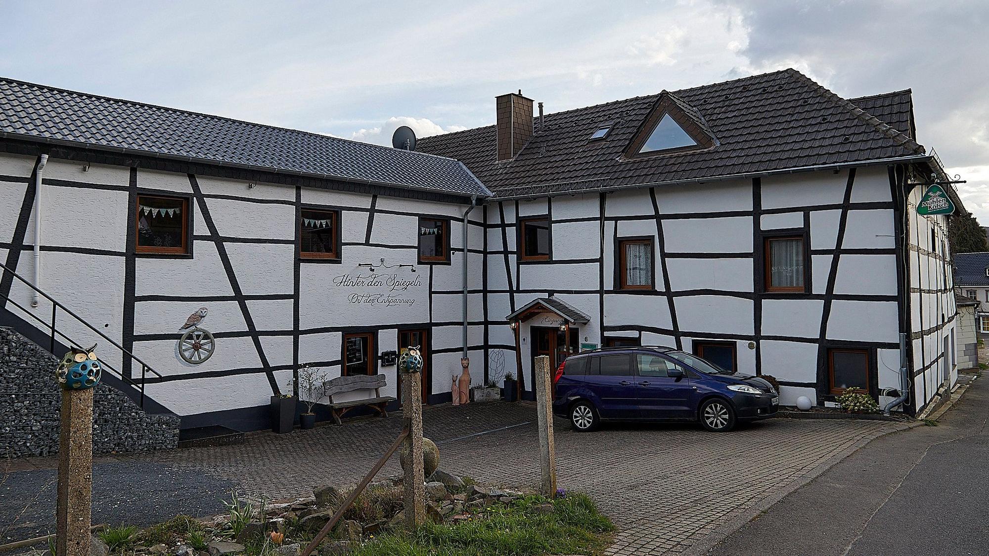 Das ehemalige „Gasthaus in den Weingärten“ wurde zum Hotel „Hinter den Spiegeln“.