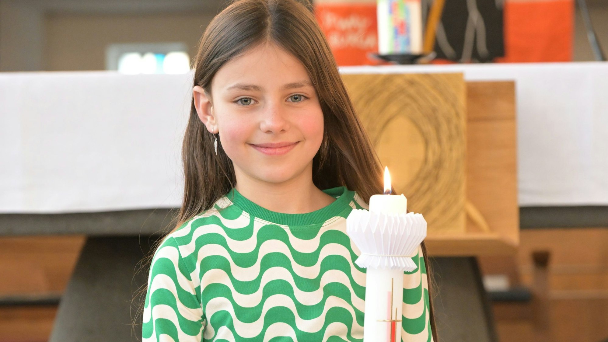 Francesca Dutze geht in Overath-Marialinden mit zur Erstkommunion.