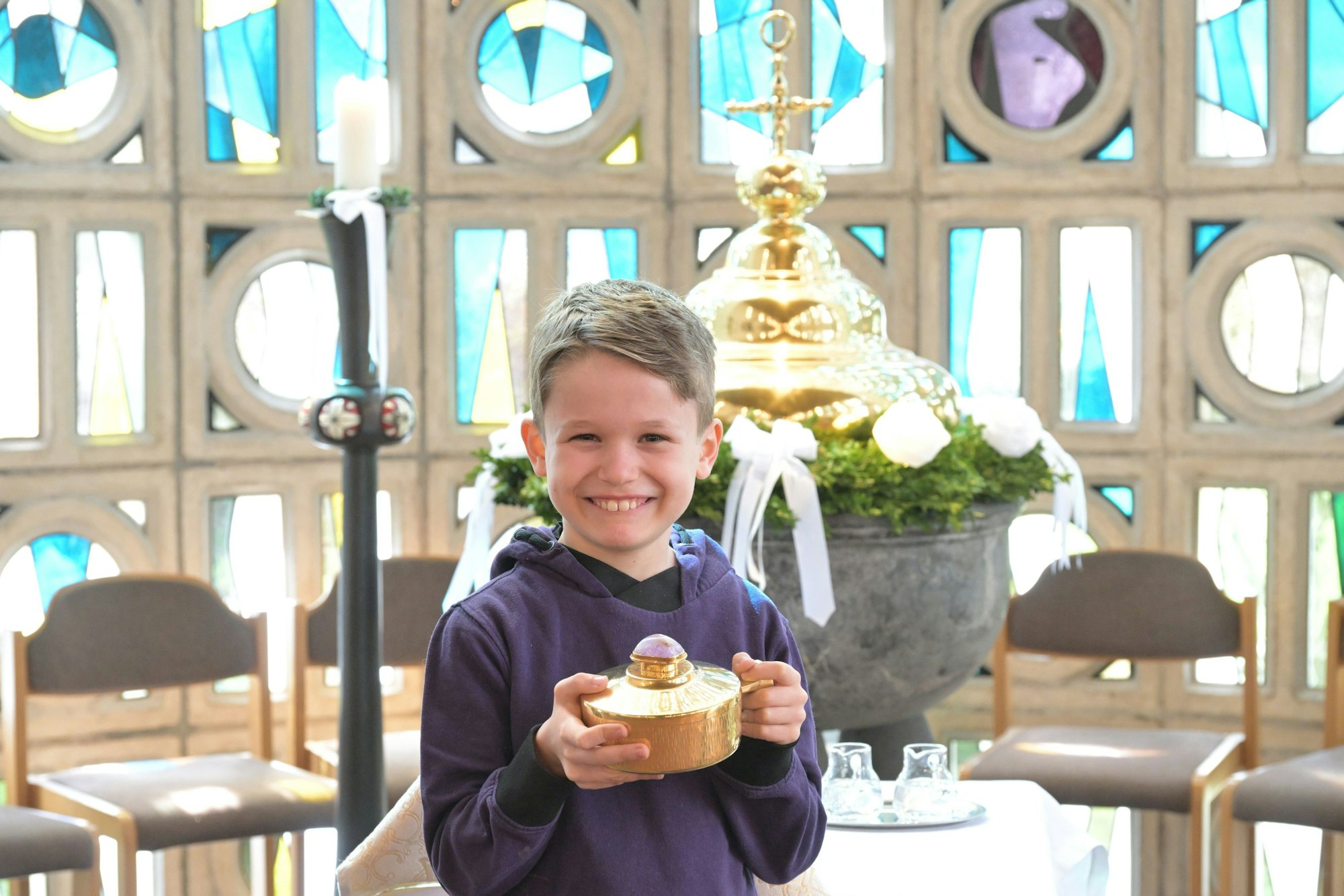 Josef Wildner ist ein Erstkommunionkind in Overath.