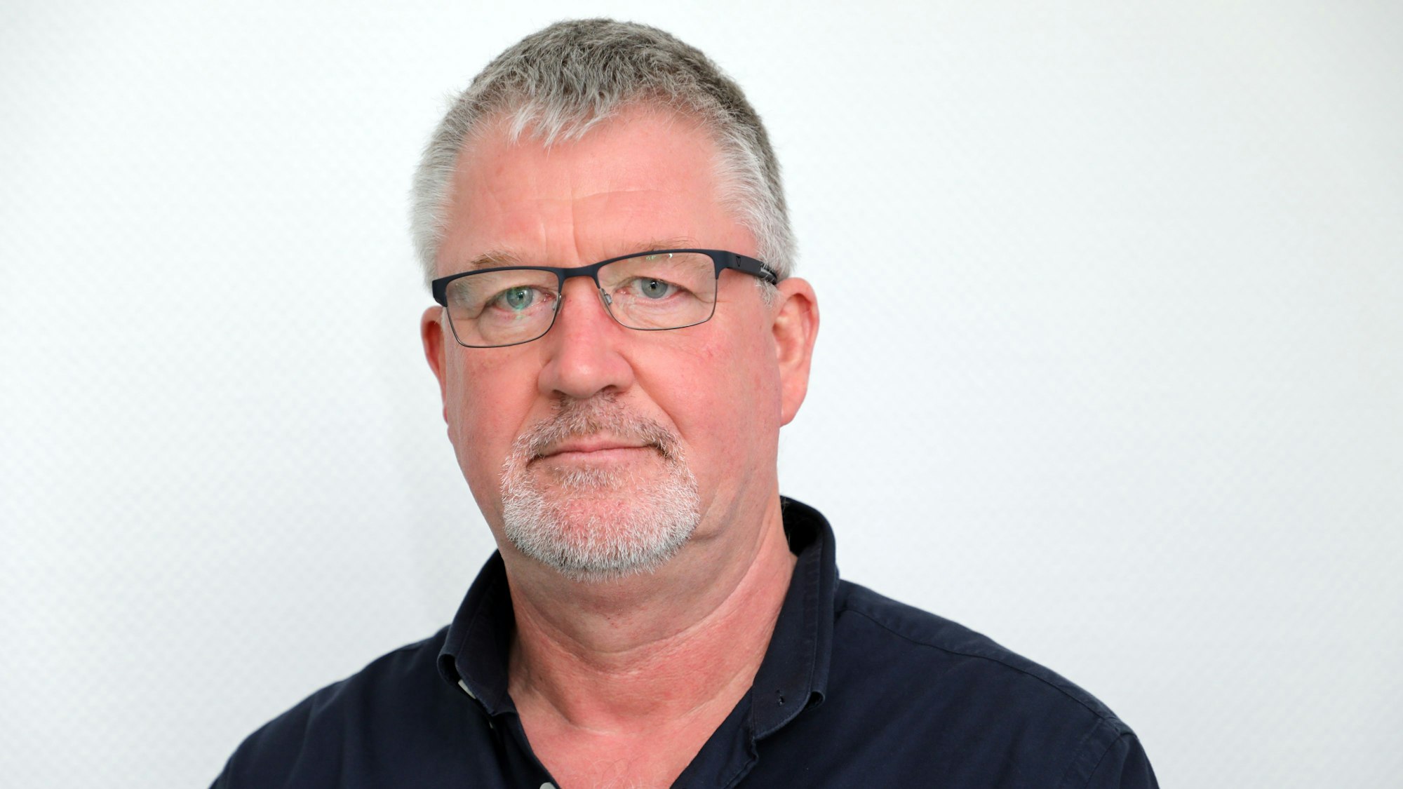 Es ist der Kriminalhauptkommissar Peter Liening zu sehen.