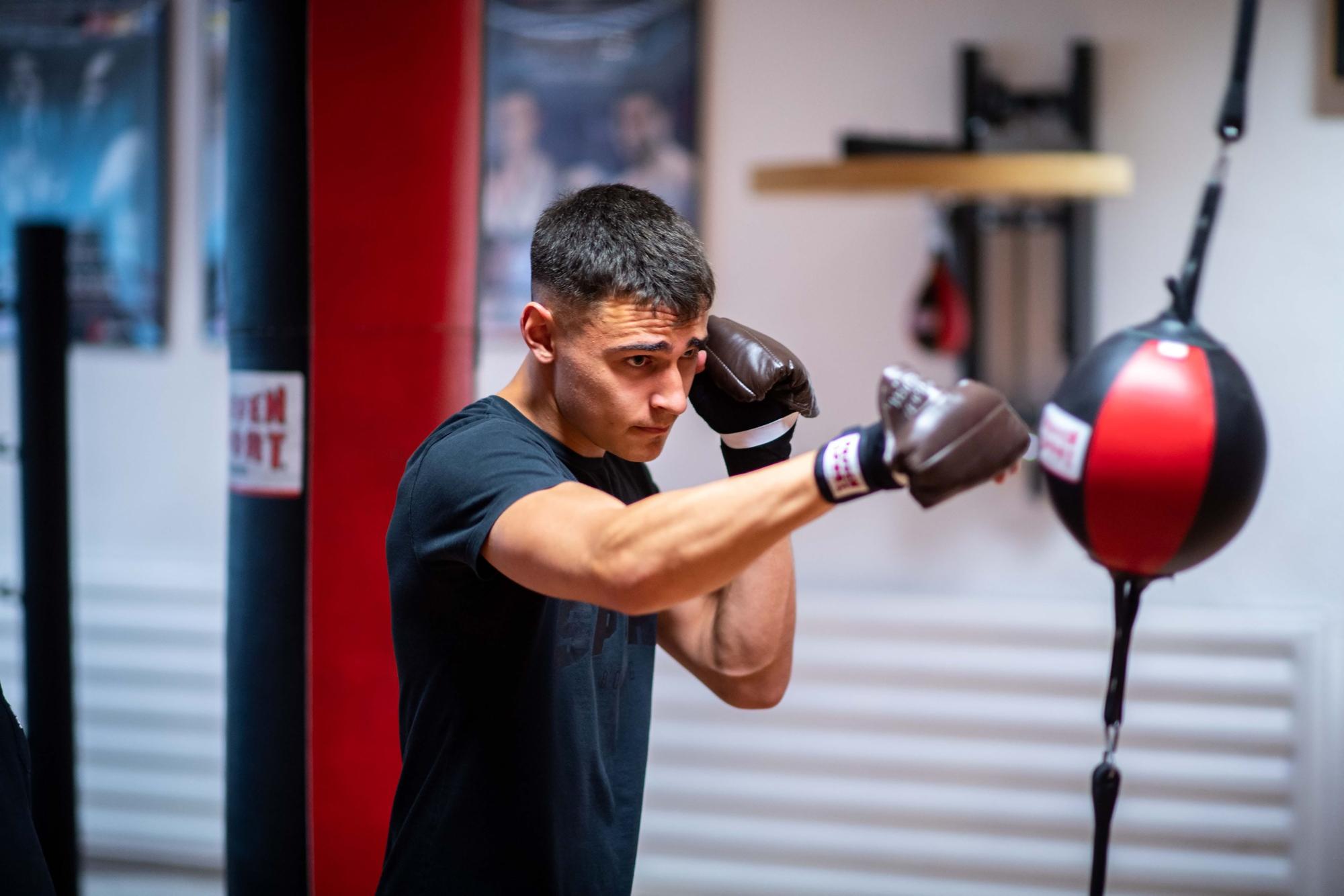 Boxer Jason Zeller trainiert im Internat in Frankfurt/Oder.