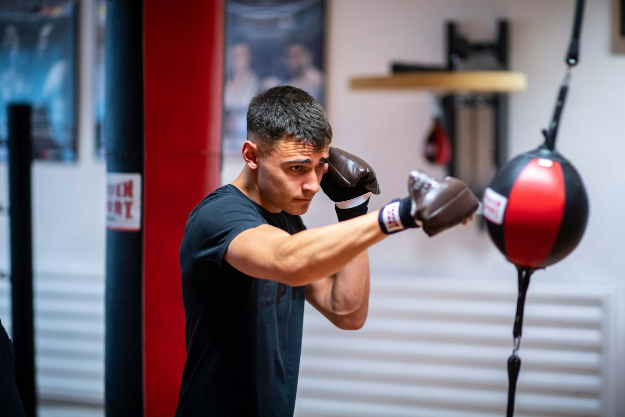 Boxer Jason Zeller trainiert im Internat in Frankfurt/Oder.