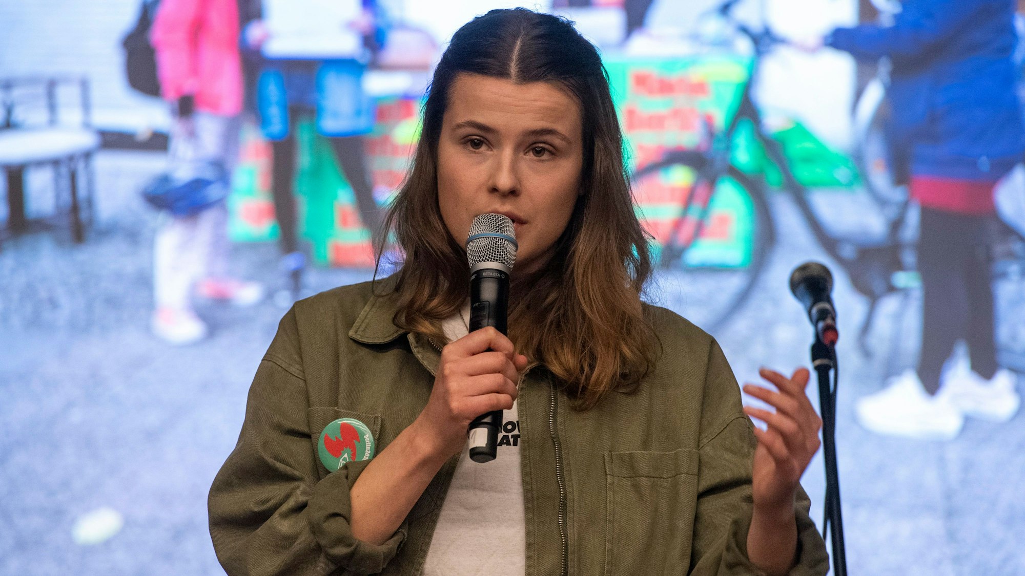 Luisa Neubauer von Fridays for Future kritisiert die Berichterstattung der Springer-Medien zum Thema Klimawandel. (Archivbild)