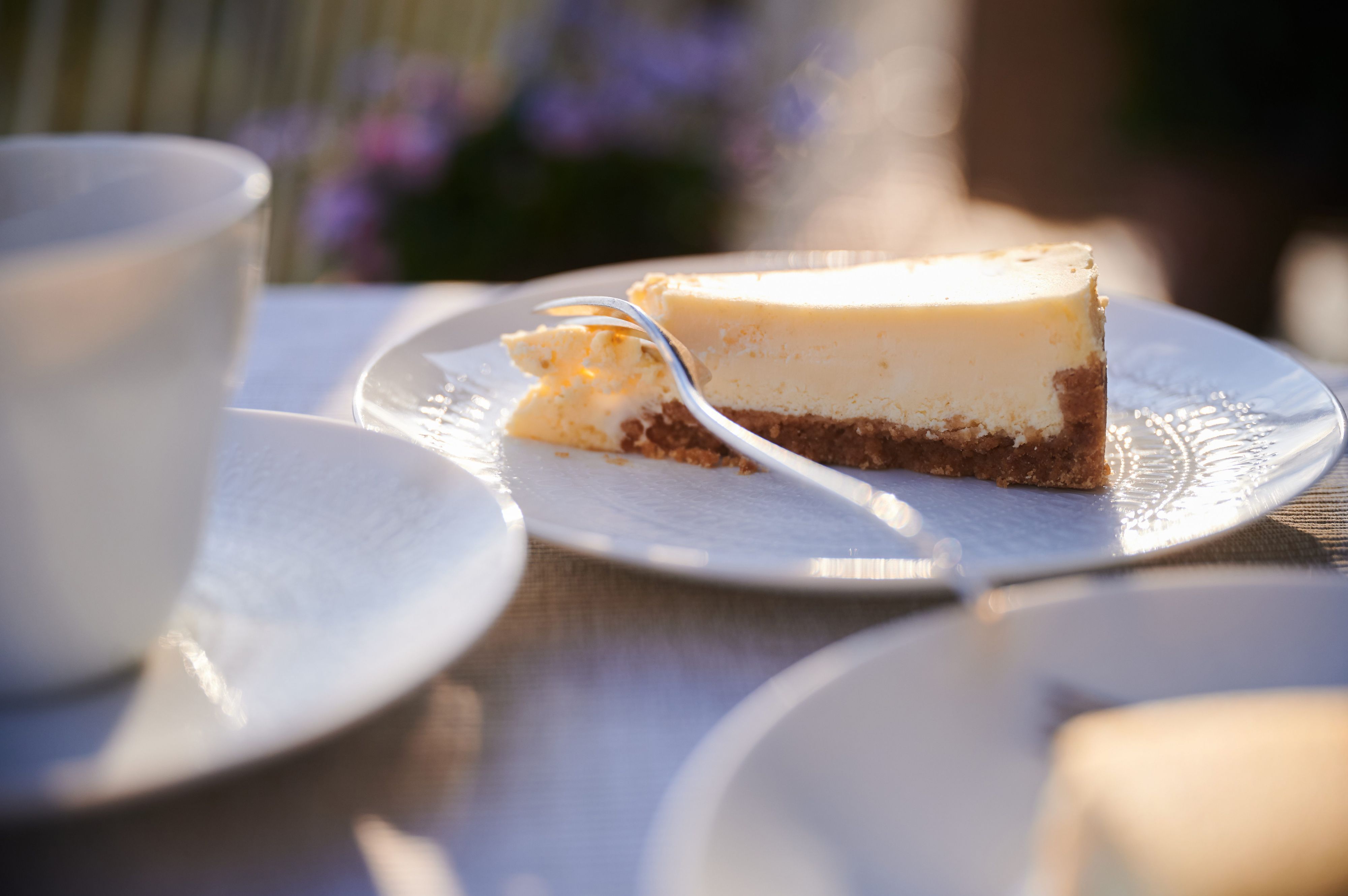 Ein Stück Käsekuchen hatte die verurteilte Täterin laut Behörden mit einer Überdosis Phenazepam versetzt. (Symbolbild)