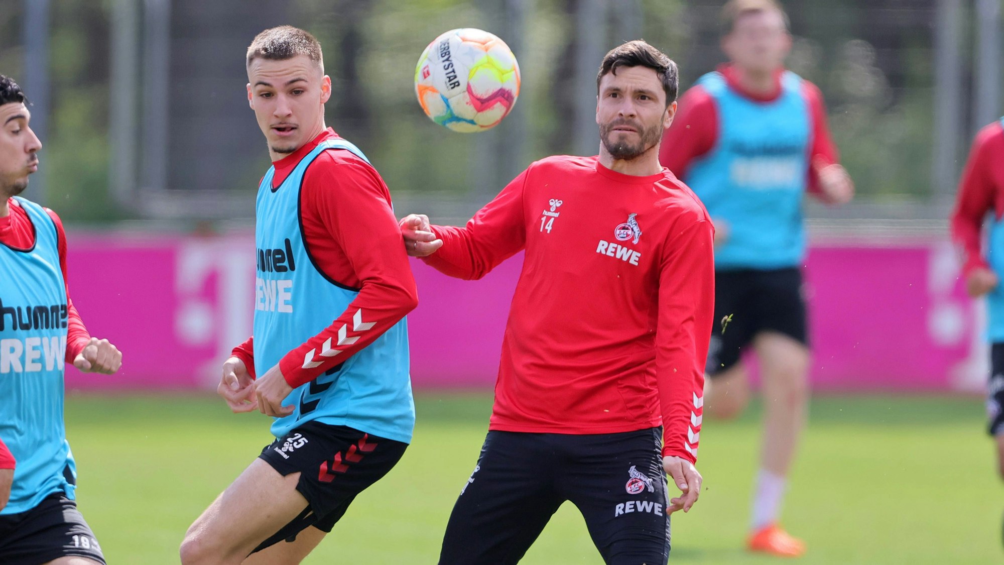 1. FC Köln, Training, von links: Tim Lemperle, Jonas Hector 1. FC Köln. 18.04.2023, Bild: *** 1 FC Köln 1 FC Köln, training, from left Tim Lemperle, Jonas Hector 1 FC Köln 18 04 2023, picture