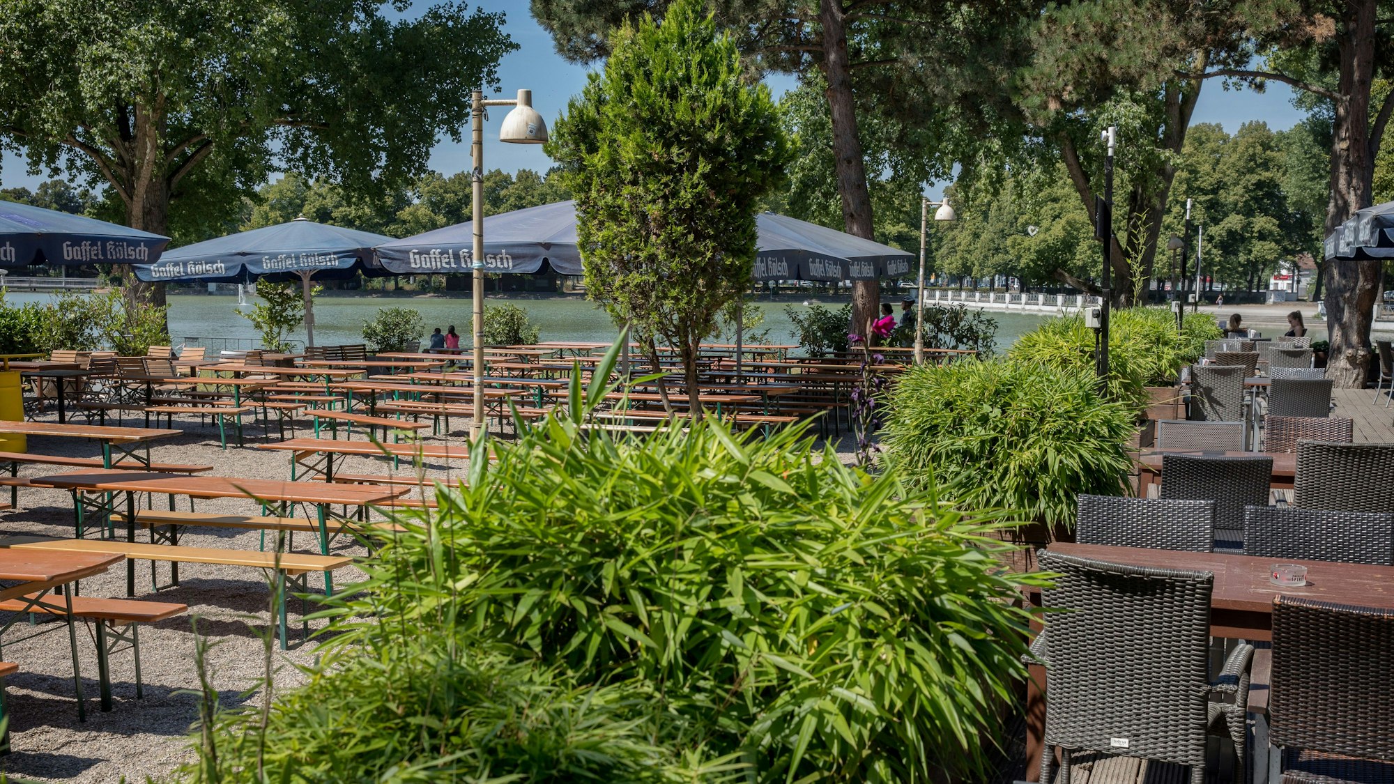 Der Biergarten am Aachener Weiher.