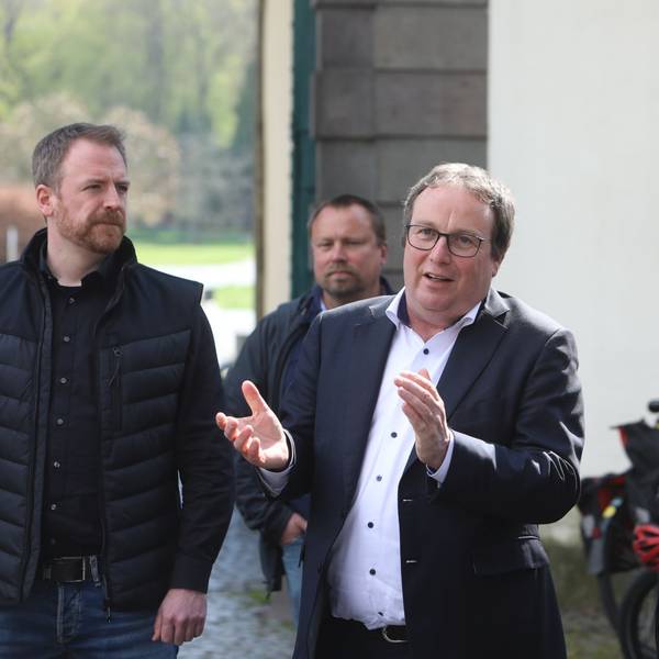 NRW Verkehrsminister Oliver Krischer in Königswinter