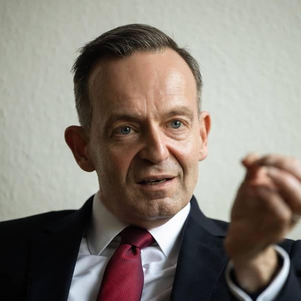 Volker Wissing (FDP), Bundesminister für Verkehr und Digitales, spricht während eines Interviews.