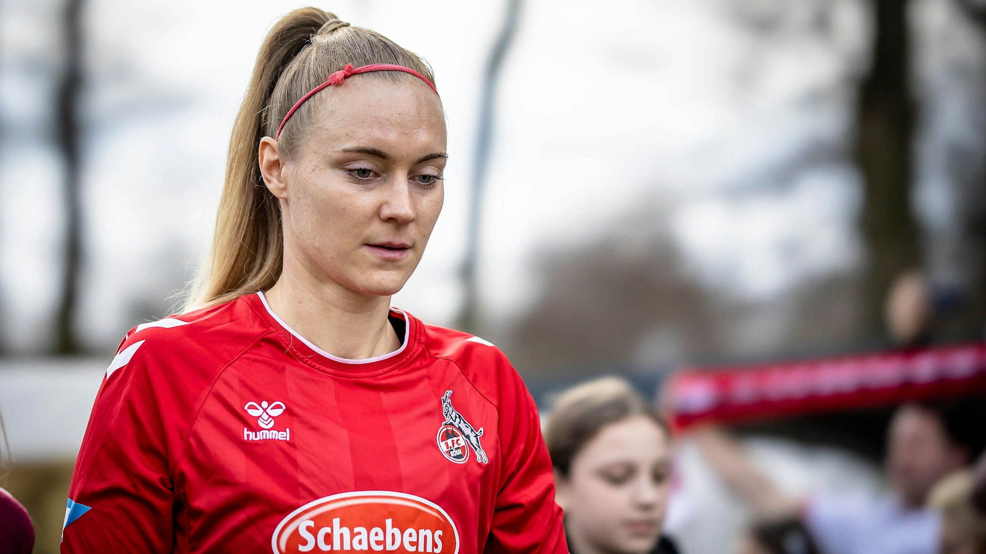 1. Frauen-Bundesliga 1. FC Koeln vs. FC Bayern Muenchen, 18.03.2023 Sarah Puntigam 17, 1. FC Koeln vor der Begegnung 1. FC Koeln vs. FC Bayern Muenchen an Spieltag 15 der Frauen-Fussball-Bundesliga am 18.03.2023 im Franz-Kremer-Stadion in Koeln Nordrhein-Westfalen. DFL REGULATIONS PROHIBIT ANY USE OF PHOTOGRAPHS AS IMAGE SEQUENCES AND/OR QUASI-VIDEO. *** 1 Women Bundesliga 1 FC Koeln vs FC Bayern Muenchen, 18 03 2023 Sarah Puntigam 17, 1 FC Koeln before the match 1 FC Koeln vs FC Bayern Muenchen on matchday 15 of the Women Football Bundesliga on 18 03 2023 at Franz Kremer Stadium in Koeln North Rhine Westphalia DFL REGULATIONS PROHIBIT ANY USE OF PHOTOGRAPHS AS IMAGE SEQUENCES AND OR QUASI VIDEO Copyright: xBEAUTIFULxSPORTS/AxelxKohringx