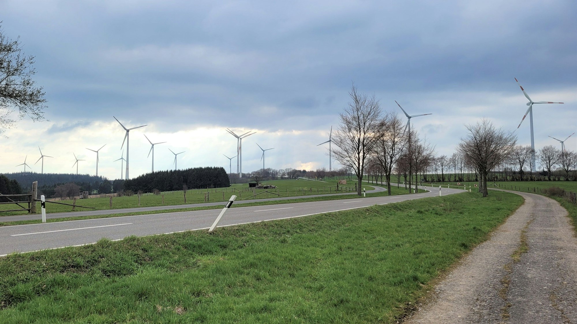 Der Windpark Schöneseiffen.