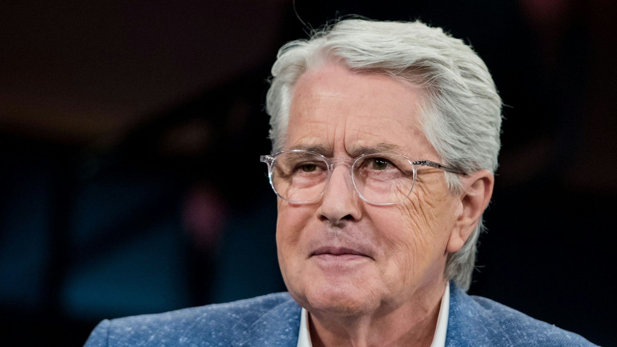 TV-Legende Frank Elstner wusste laut eigener Aussage bislang nichts von dem nun aufgetauchten Schreiben, in dem sich sein Vater 1942 an den Reichszanzler Adolf Hitler wendet. (Archivbild)