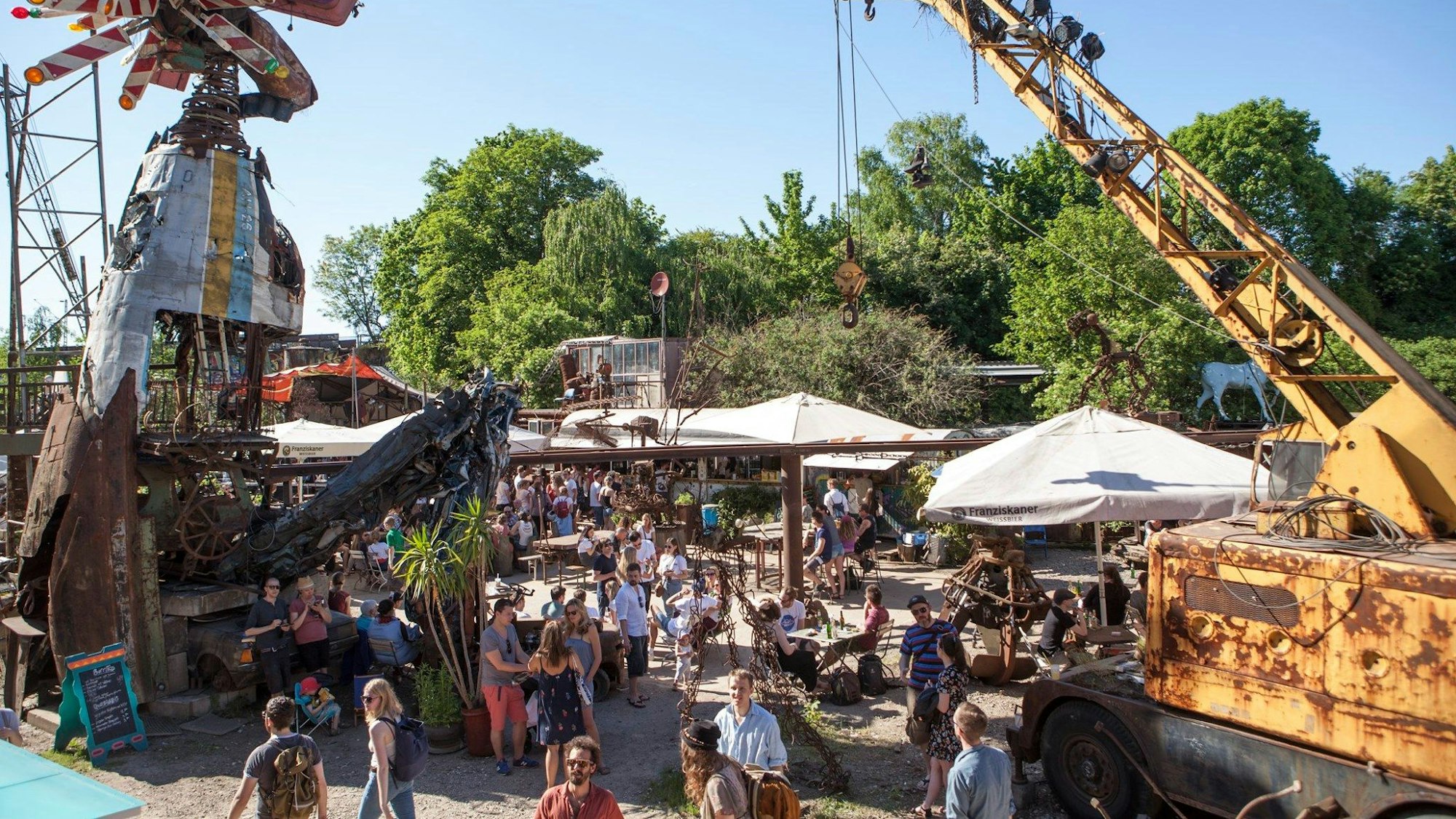 Der Biergarten und Platz des Odonien Köln