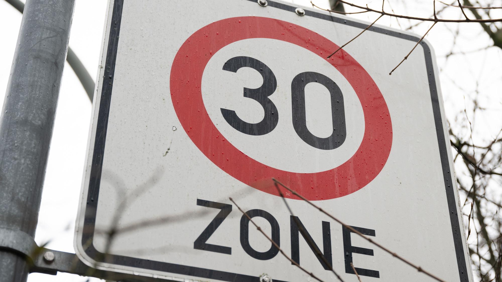 Verkehrszeichen Tempo 30