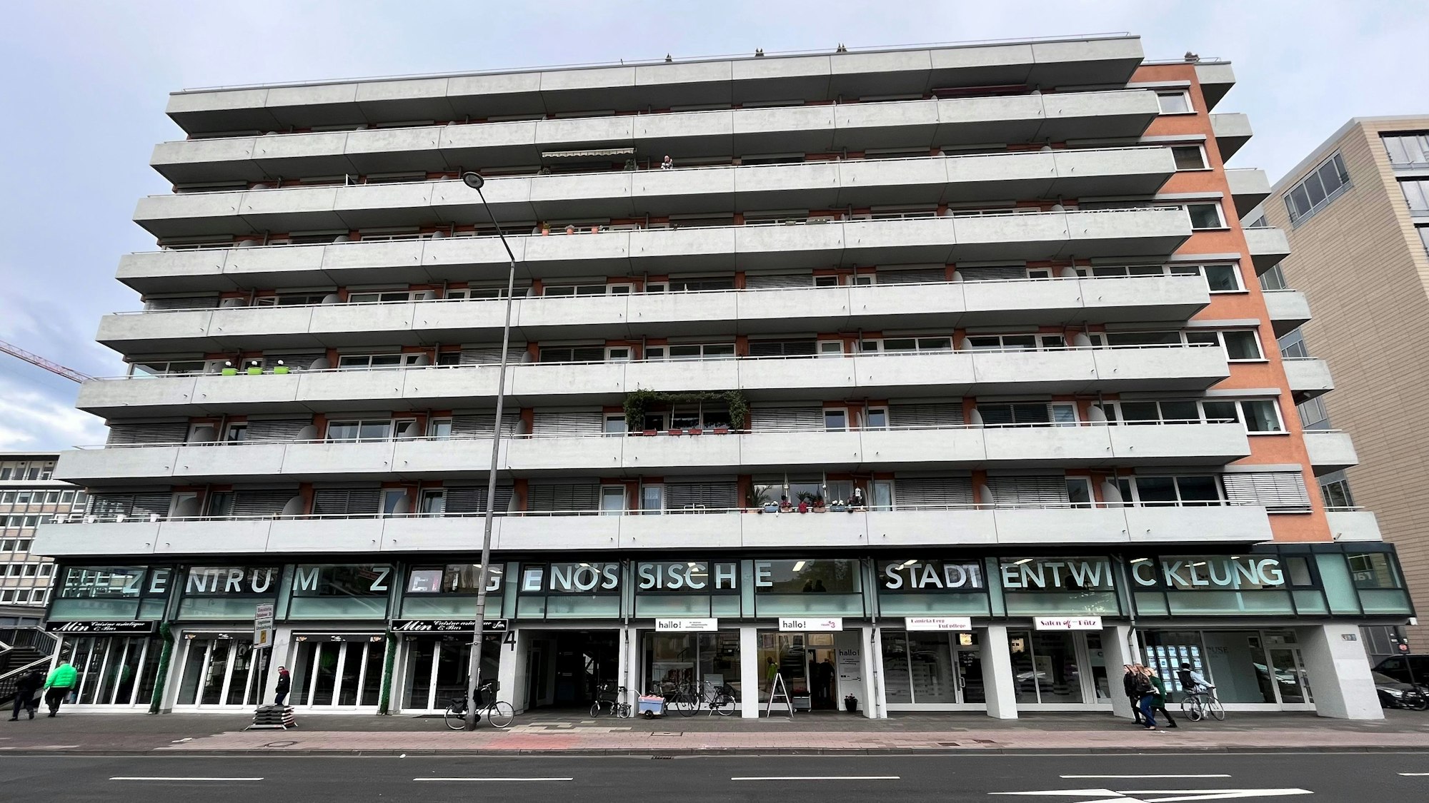 Das Zentrum zeitgenössischer Stadtentwicklung von Raum13 an der Deutzer Freiheit in Köln.