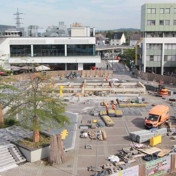 Bauarbeiten an der Marktplatte in Sankt Augustin.